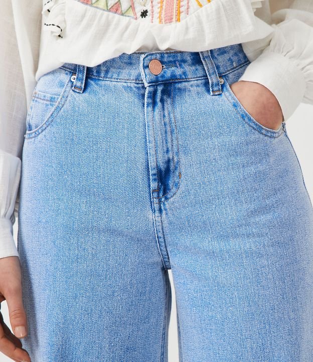 Pantalón Pantacourt en Jeans con 05 Bolsillos y Pespuntos Contrastantes Azul 5