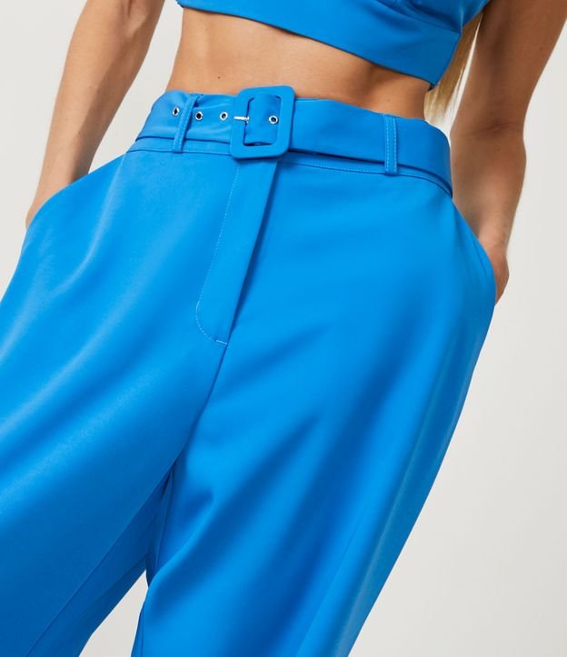 Pantalón Pantalona Sastrería en Crepé con Cinturón Azul 4
