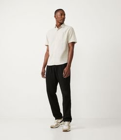 Calça em Linho com Pregas e Amarração