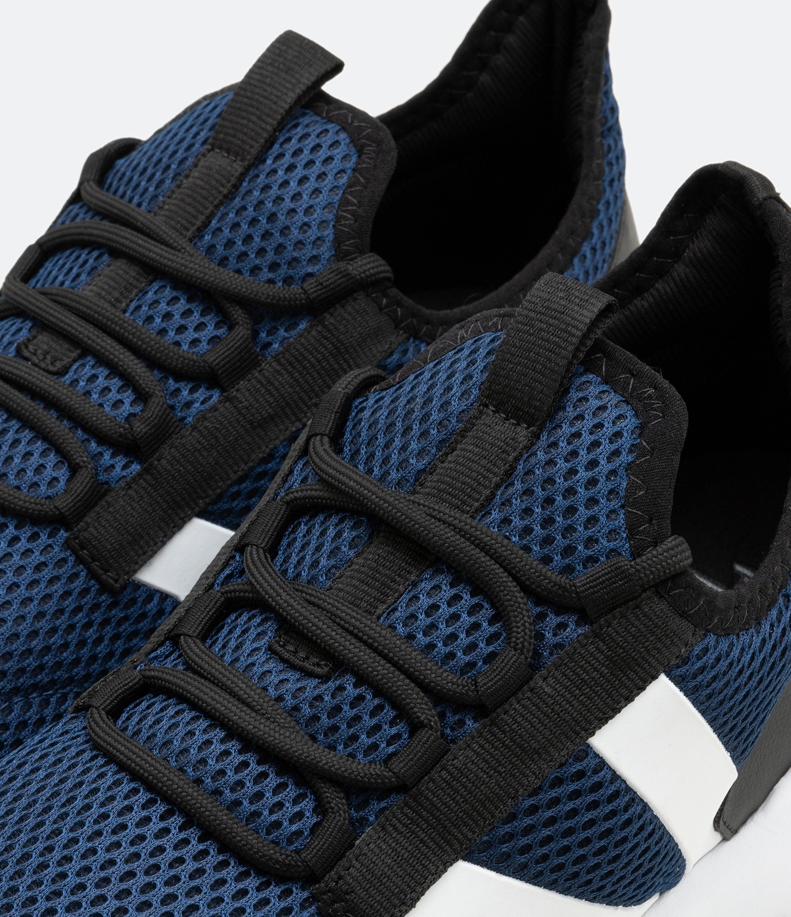Tênis Esportivo Jogging Cano Baixo com Detalhes Contrastantes Viko Azul 2