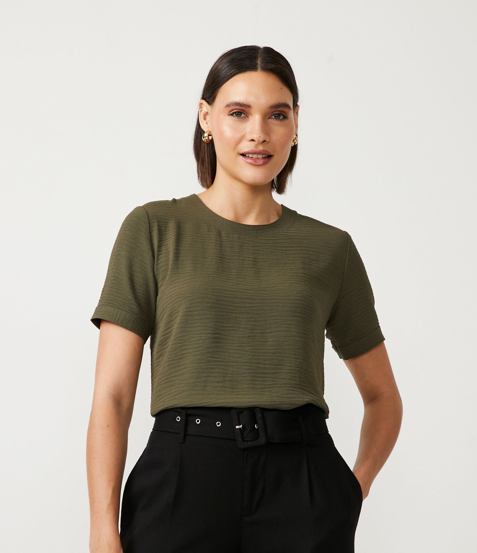 Blusa com Abertura nas Costas e Detalhes Pespontados 1