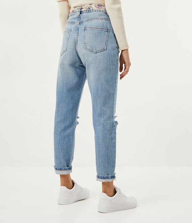 Pantalón Mom Jeans con Desgastes y Barra Doblada Azul 3