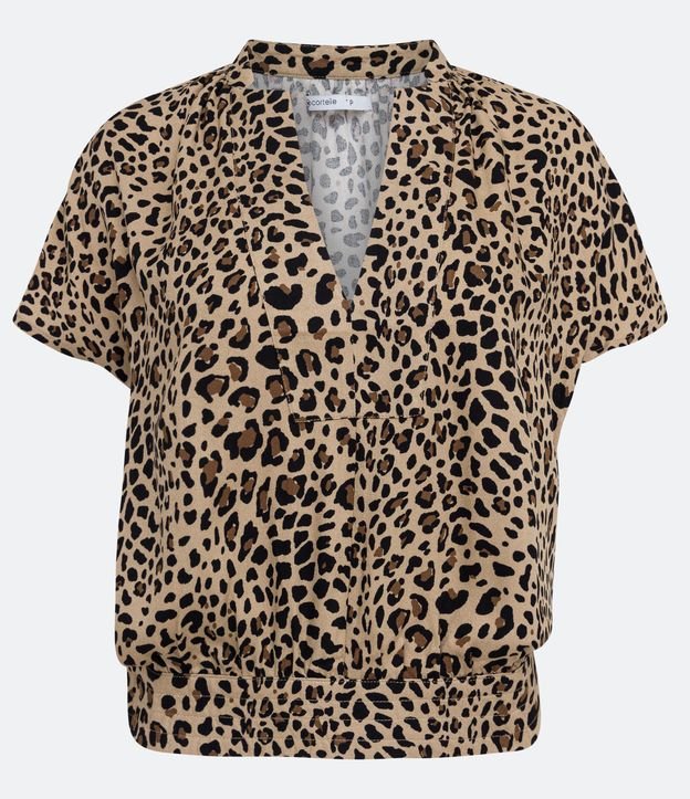 Blusa en Crepé con Escote V y Estampado Animal Print Beige 5