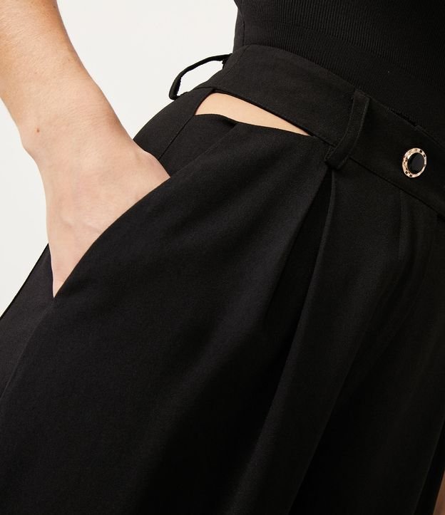 Pantalón Pantalona en Crepé con Cutout y Botones Negro 5