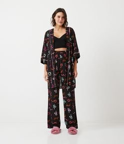 Pijama en Viscosa con Blusa Pantalón y Robe Estampado de Serpientes y Jaguares
