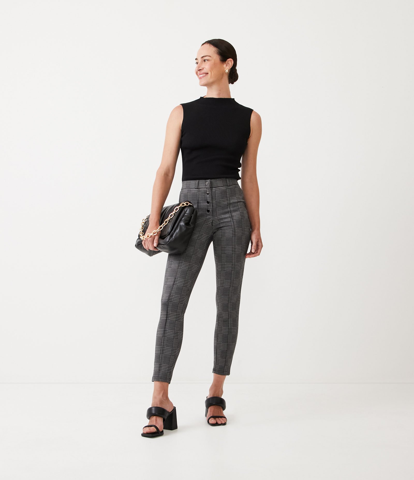 Calça Legging em Ponto Roma com Estampa Xadrez Preto 1