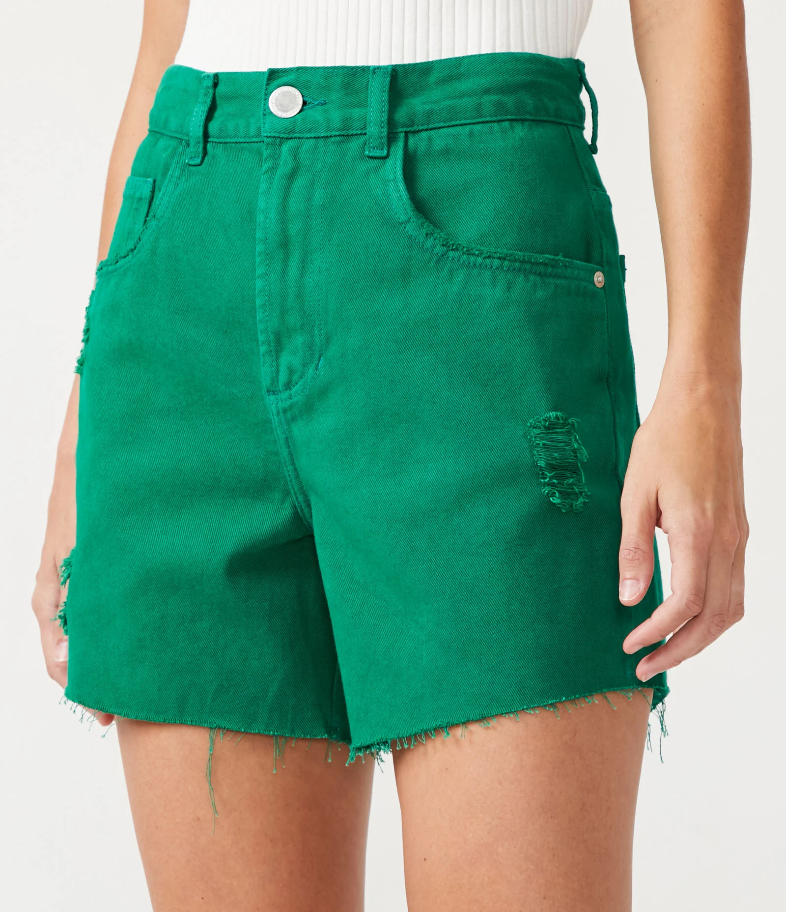 Short Boyfriend em Sarja com Puídos Verde 2