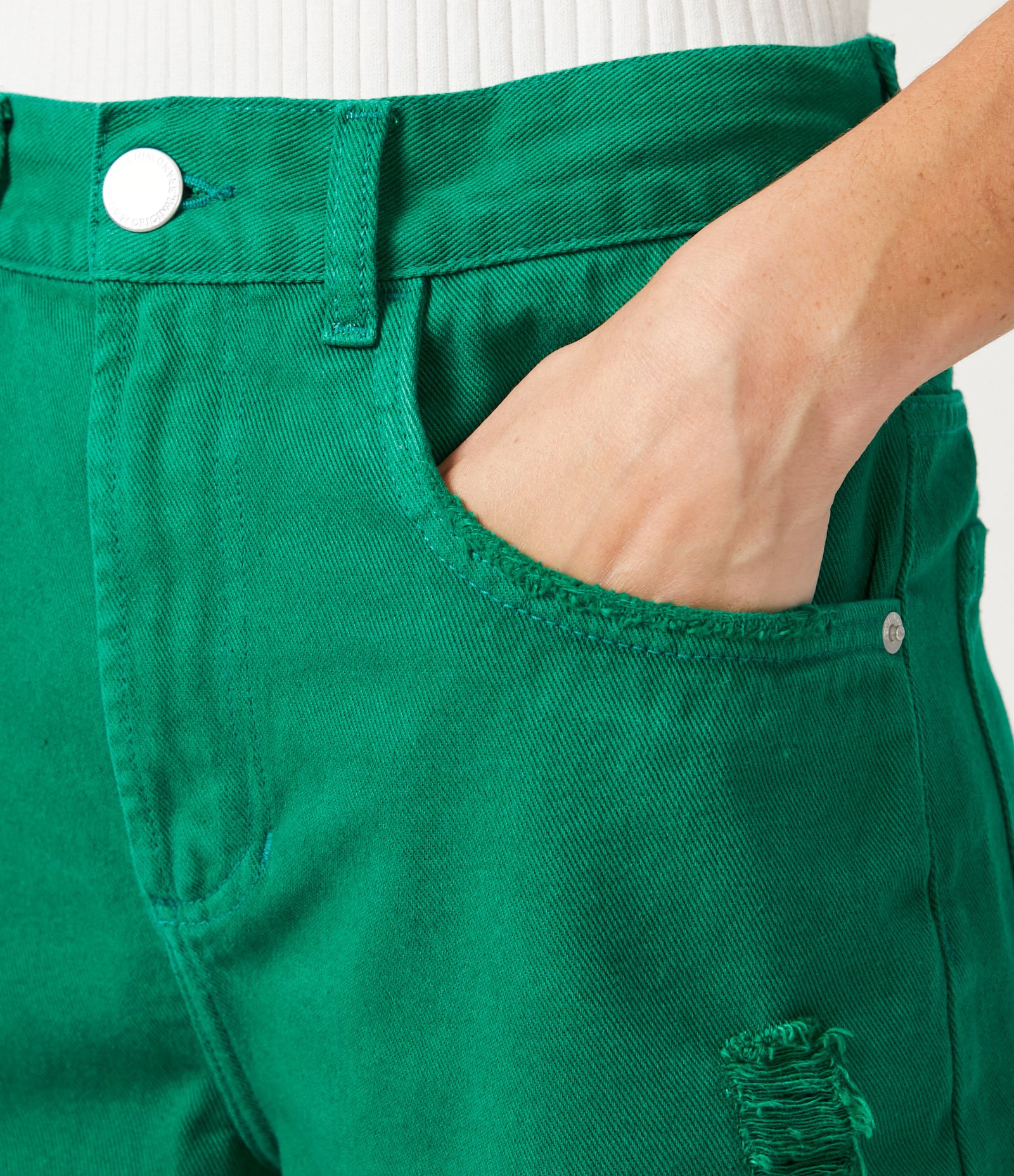 Short Boyfriend em Sarja com Puídos Verde 4