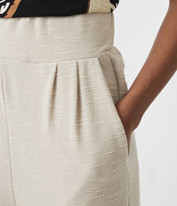 Pantalón Jogger en Malla Texturizada con Cintura Ancha Beige 4