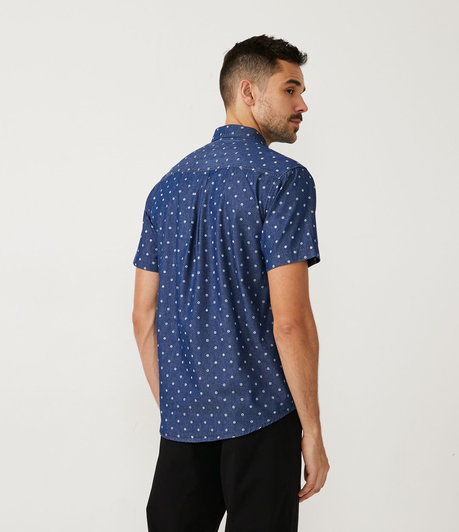 Camisa Comfort em Algodão com Estampa Círculos Diferenciados Azul 3