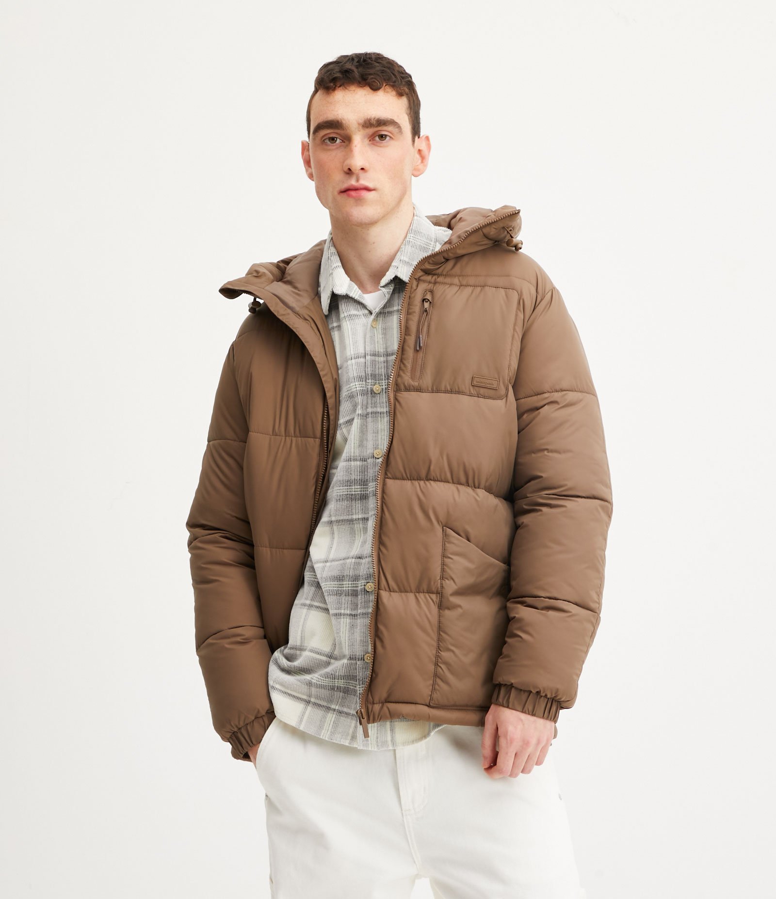 Jaqueta Puffer em Poliamida com Zíper e Bolsos 1