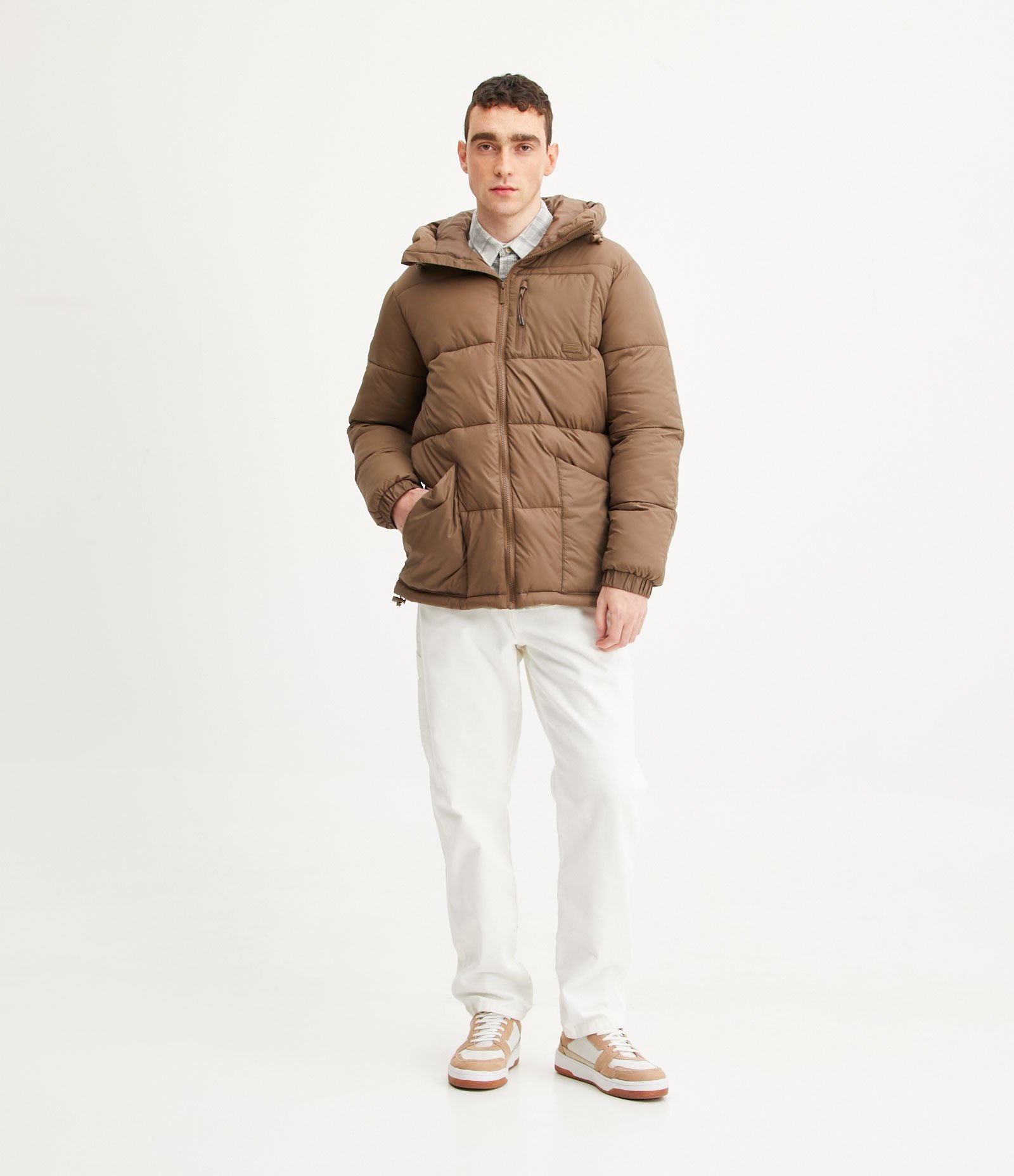 Jaqueta Puffer em Poliamida com Zíper e Bolsos 2