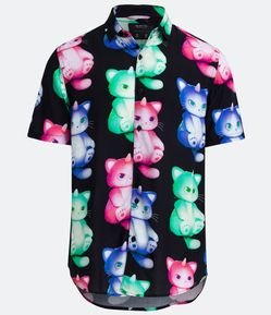 Camisa Manga Curta em Viscose com Estampa de Gatos 3D