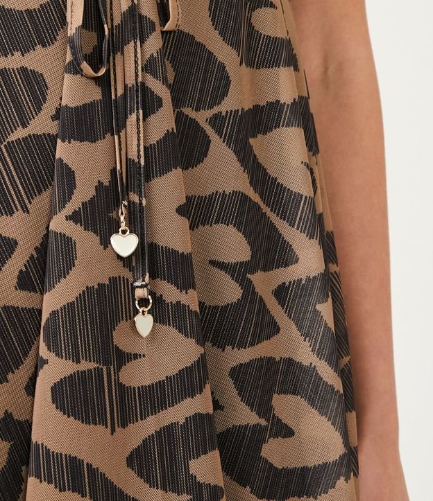 Vestido Corto en Tul con Estampado de Corazón y Fruncido en el Pecho Marrón 5