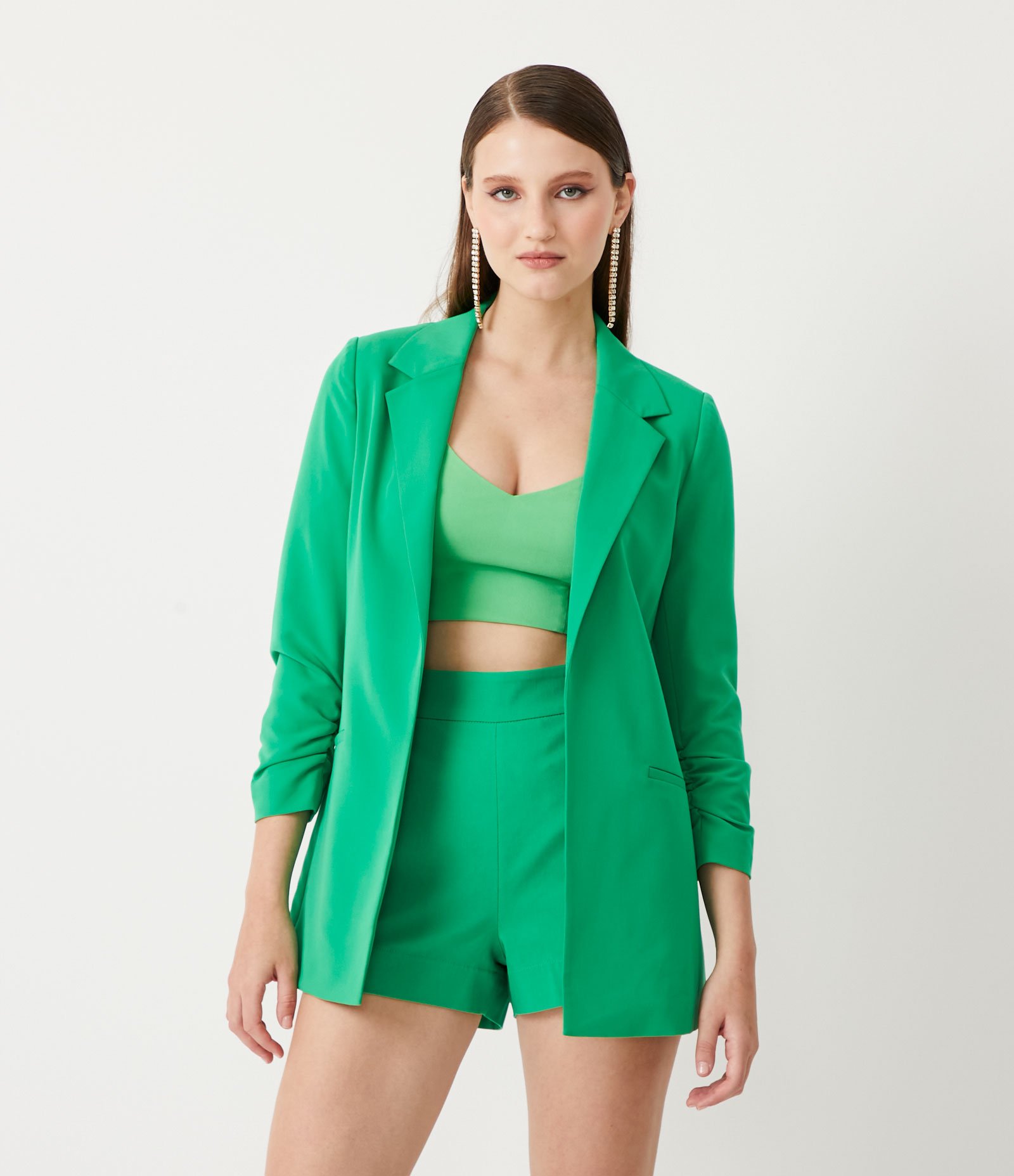 Blazer Alfaiataria Alongado em Crepe com Franzidos nos Punhos 1