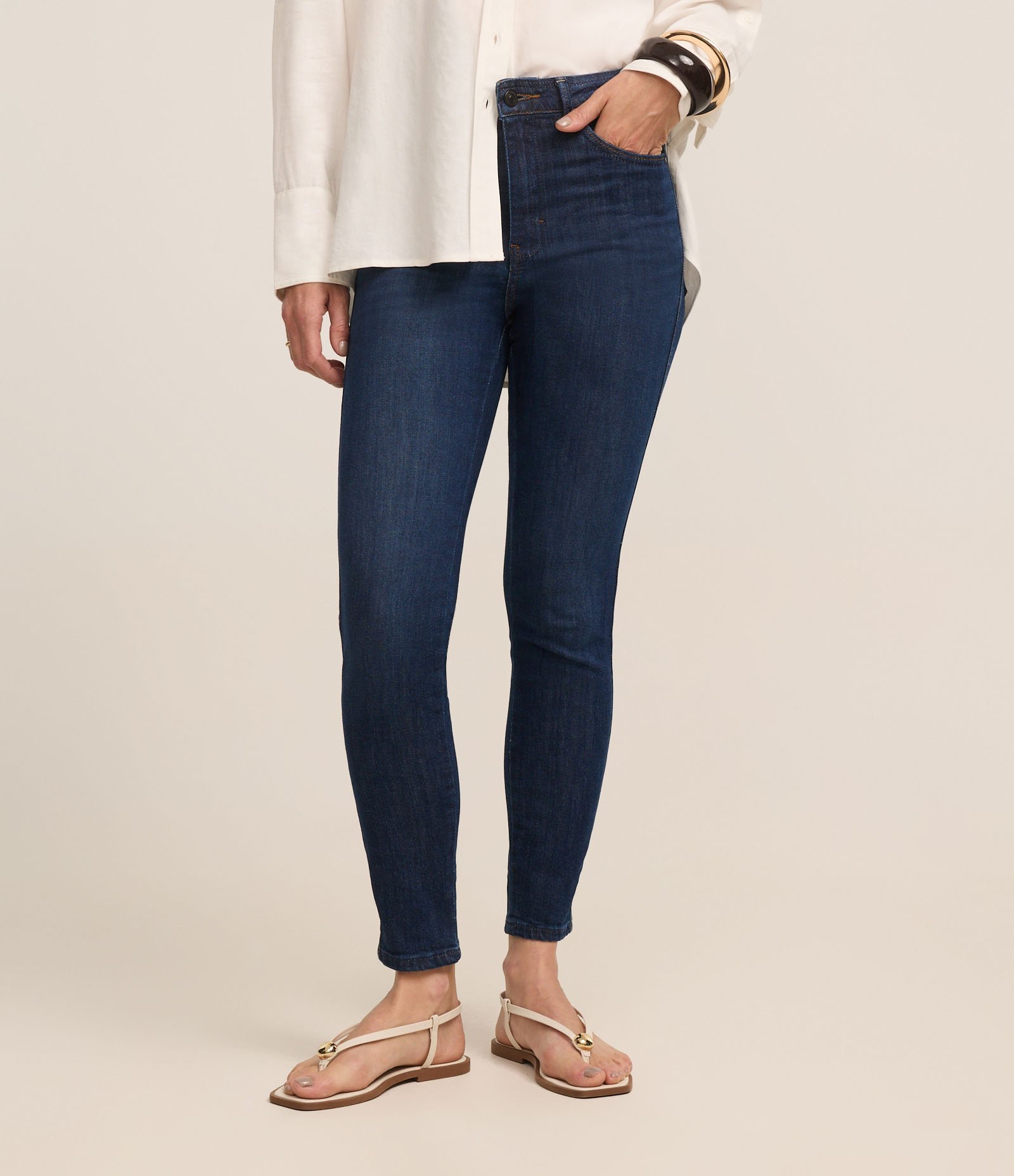 Calça Skinny em Jeans com Elastano Escuro 3