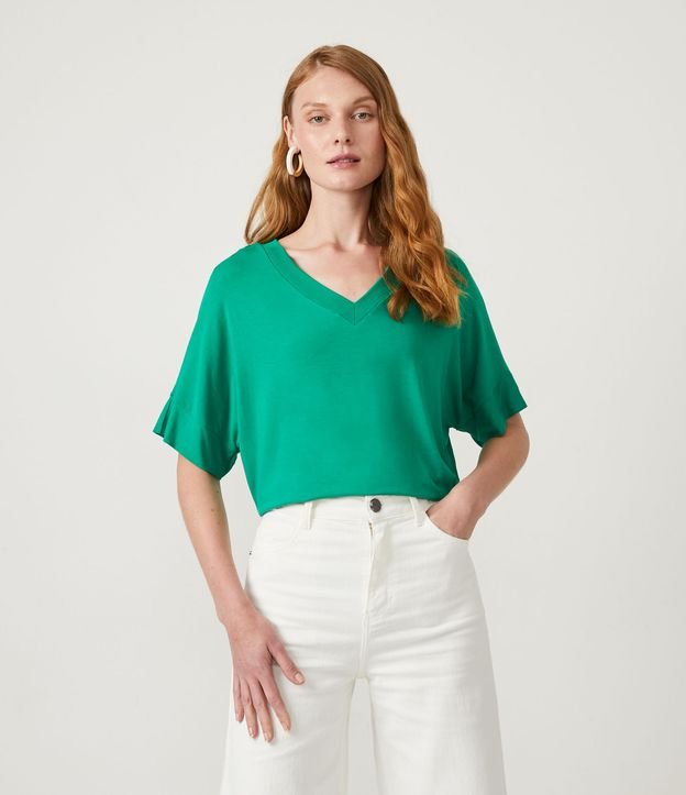 Blusa em Viscose com Decote V e Detalhe Canelado - Cor: Verde - Tamanho: PP