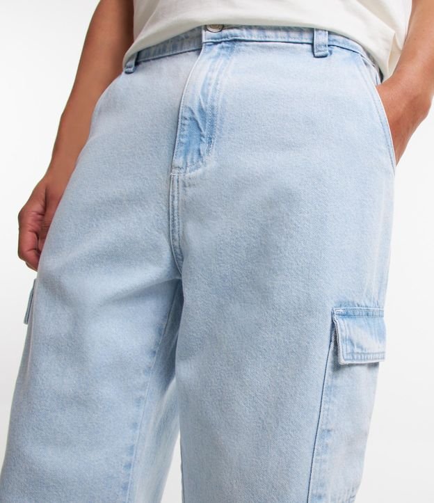Calça Jeans Baggy com Bolsos Cargo Azul 4