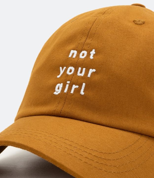 Gorra Ala Curva en Algodón con Bordado Not Your Girl Amarillo 4