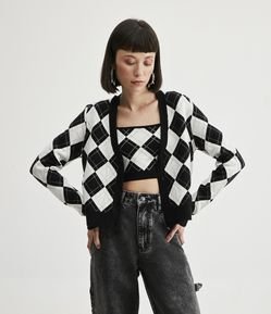 Cardigan em Tricô com Estampa Xadrez Losango