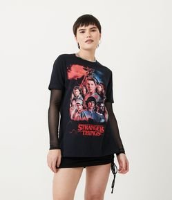 Blusa Alongada em Meia Malha com Manga Curta e Estampa Stranger Things