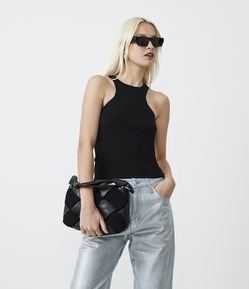 Blusa em Tricô com Gola Halter