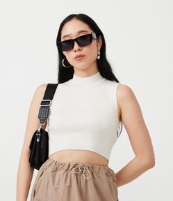 Blusa Cropped Sem Manga em Viscose Texturizada