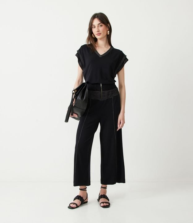 Blusa en Algodón con Escote V y Detalles Pespontados Negro 2