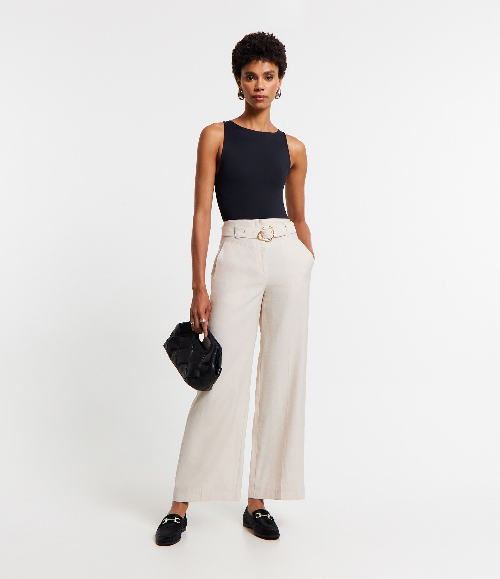 Calça Wide Leg em Viscose com Cinto Fivela Off White 1