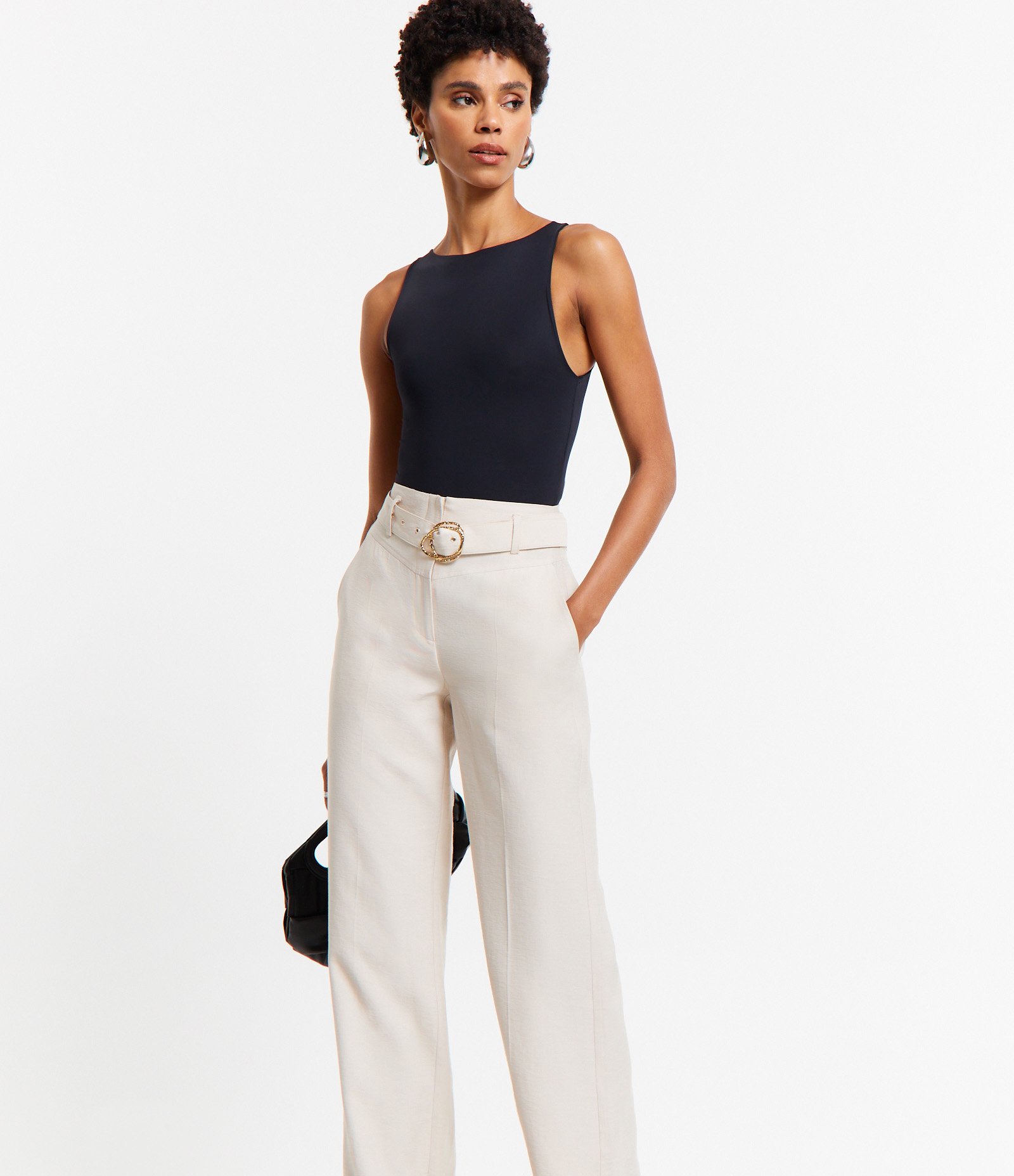 Calça Wide Leg em Viscose com Cinto Fivela Off White 2