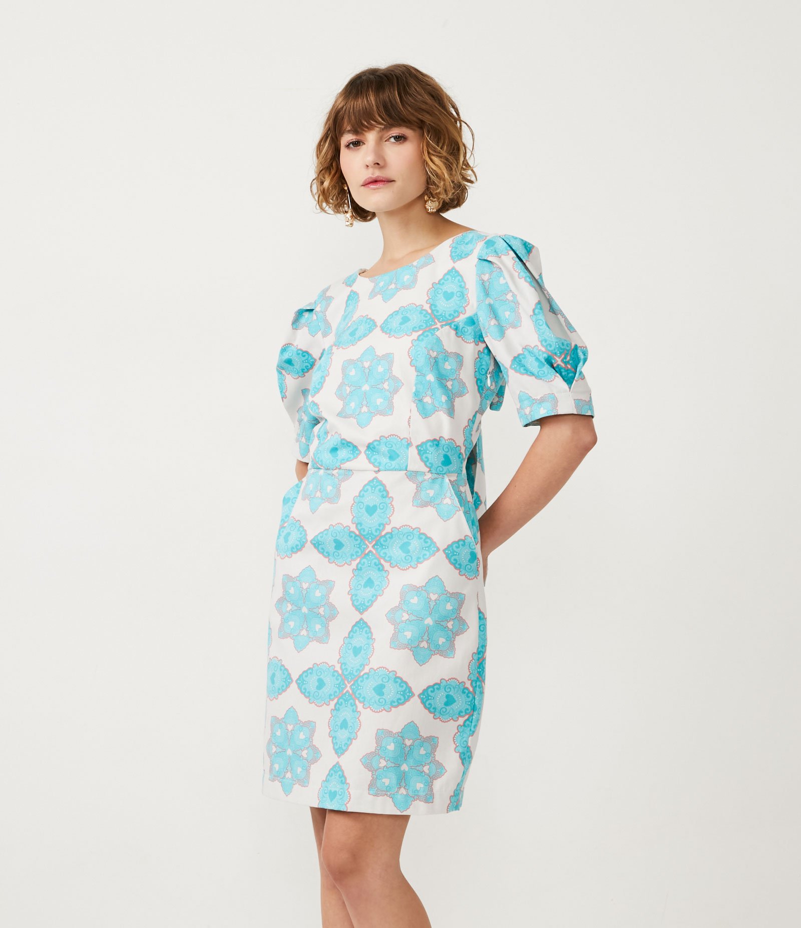 Vestido Curto em Algodão com Estampa Étnica e Amarração Azul 1