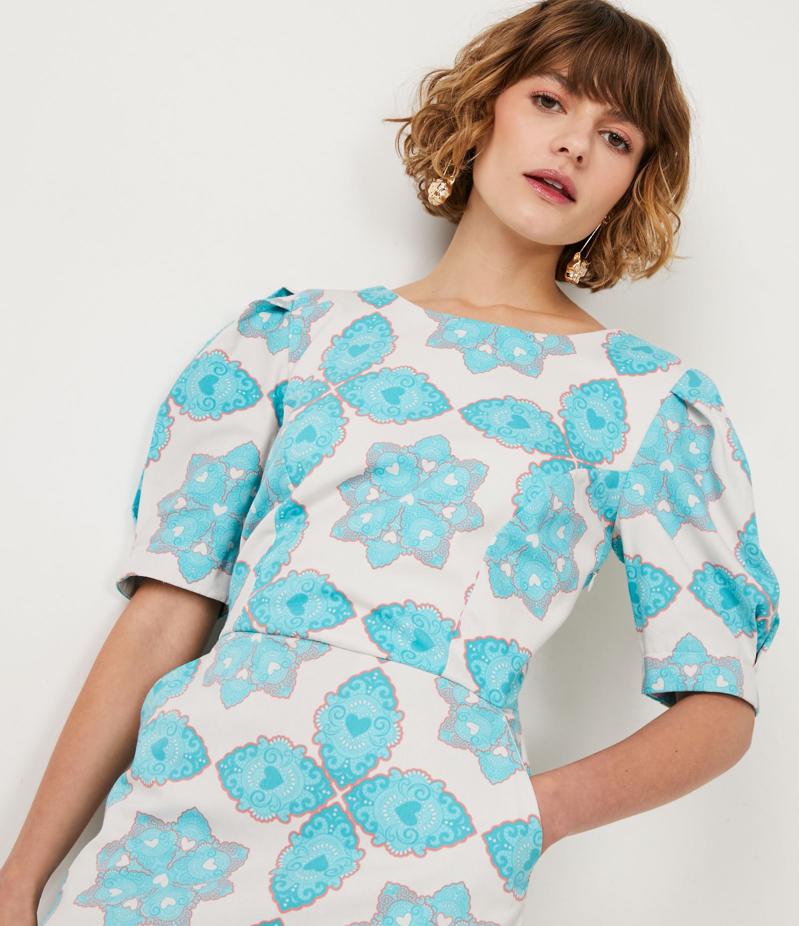 Vestido Curto em Algodão com Estampa Étnica e Amarração Azul 4