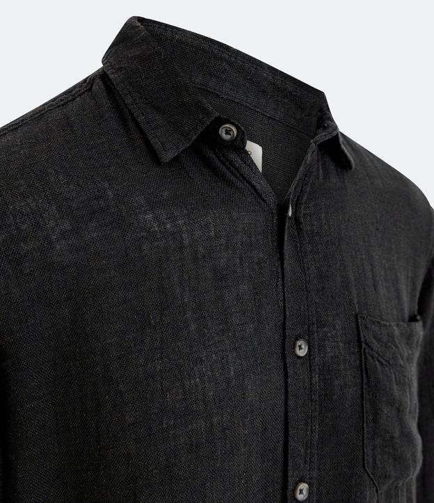 Camisa Comfort en Lino con Pequeño Bolsillo Frontal Negro 8