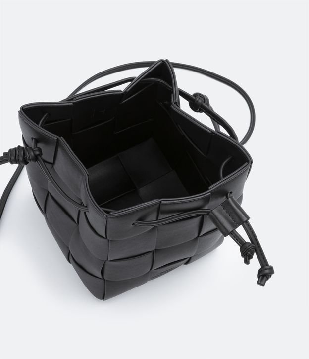 Bolso Bucket con Tirante Fino y Textura Tresse Negro 4