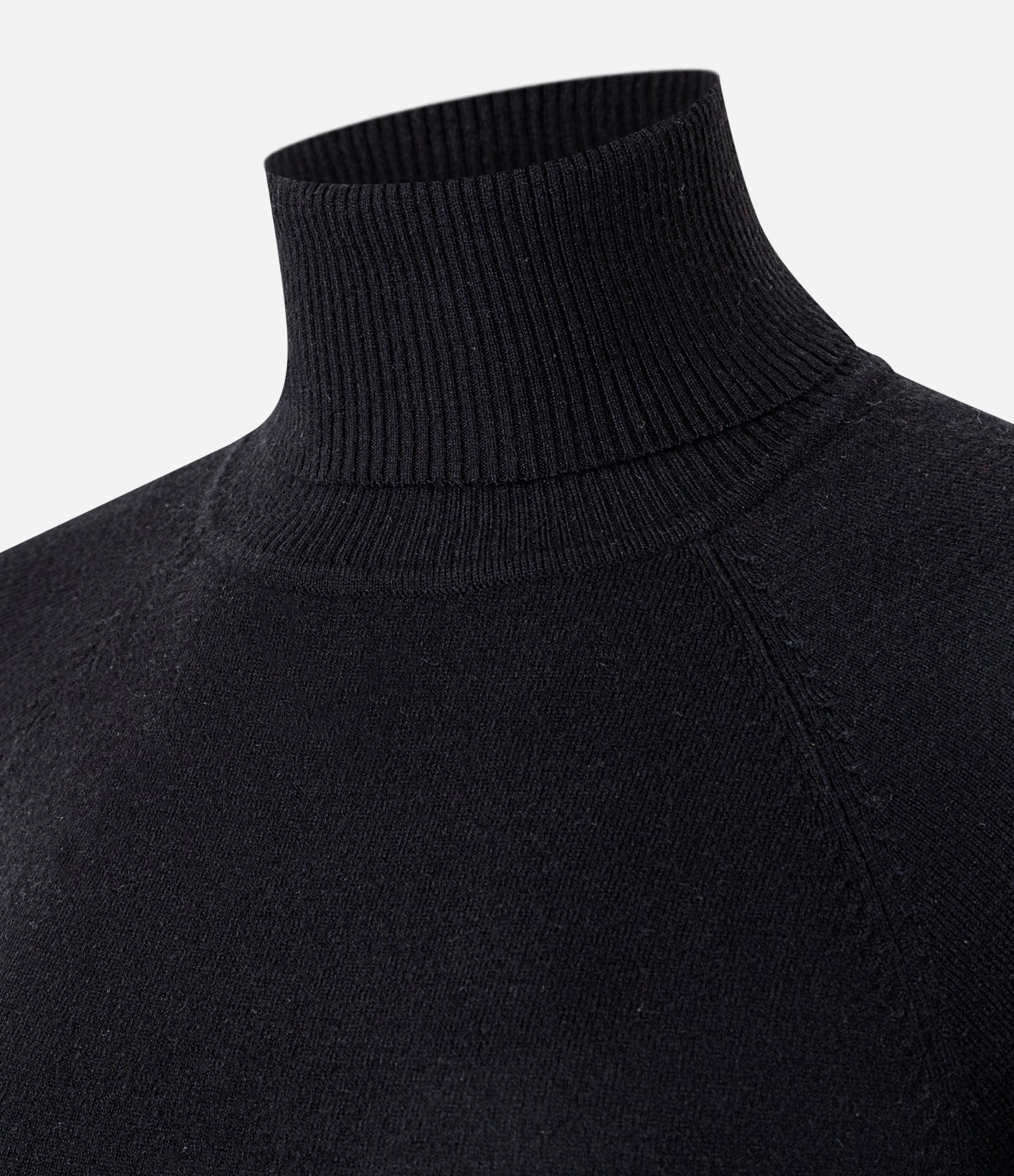 Blusa em Tricô com Gola Alta e Manga Longa 6