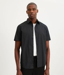 Camisa Comfort em Algodão Texturizado com Estampa Quadriculada