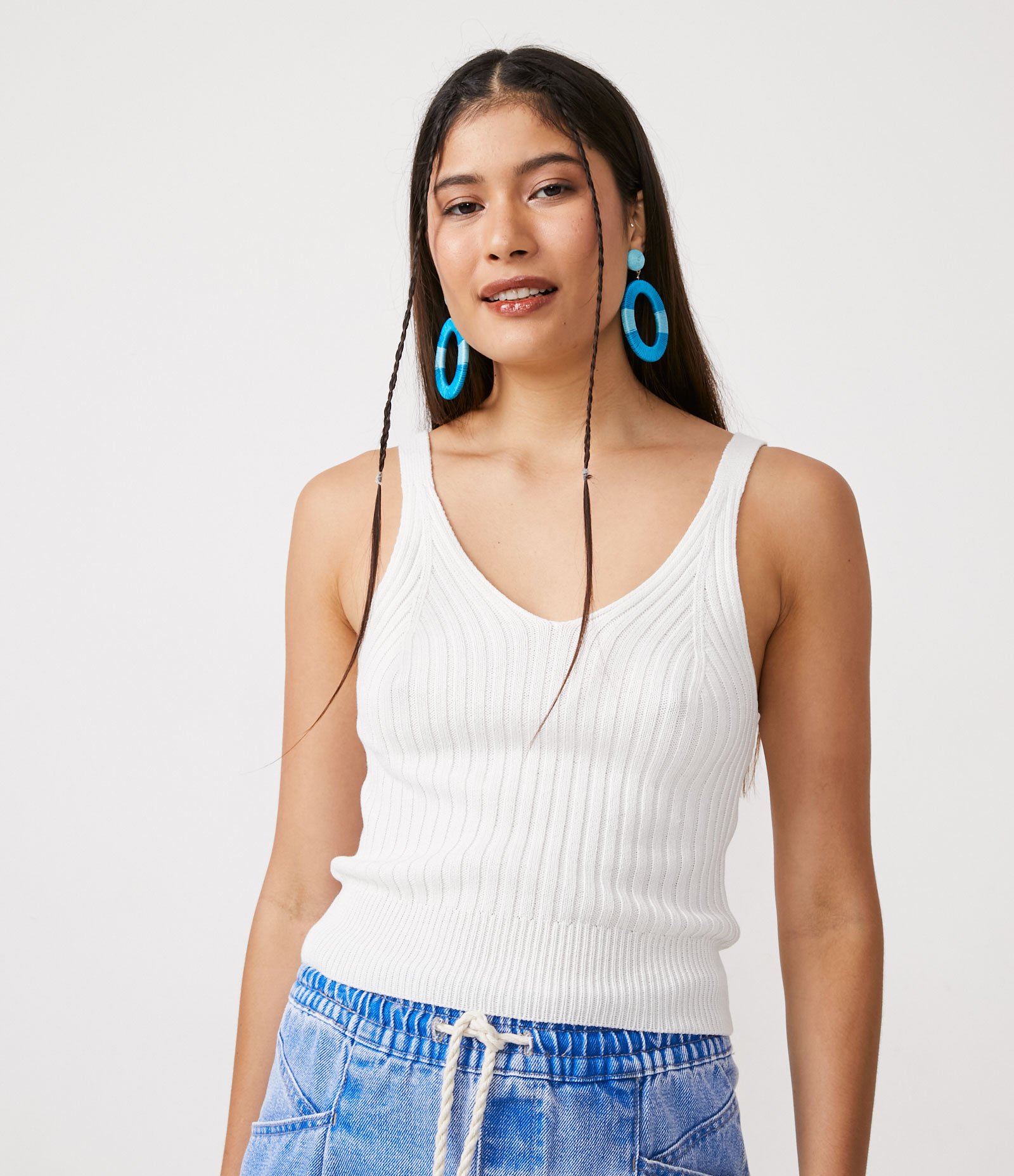 Blusa Regata Cropped em Viscose Canelada 1