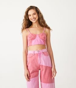 Blusa Cropped de Alça em Sarja com Blocos de Cor Contrastantes