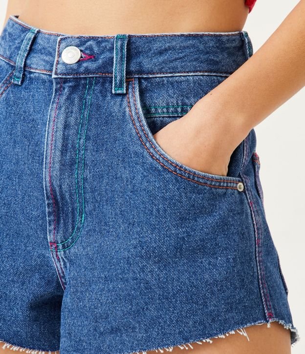 Short Cintura Alta en Jeans con Barra de hilo y Pespuntes de Fijación Azul 4