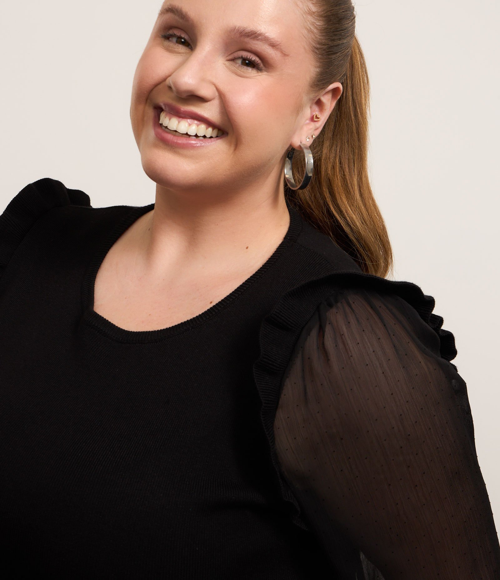 Blusa em Tricô com Manga de Chiffon Curve & Plus Size Preto 4