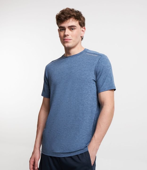 Camiseta Esportiva Básica em Dry Fit com Detalhes Refletivos Azul Médio 1