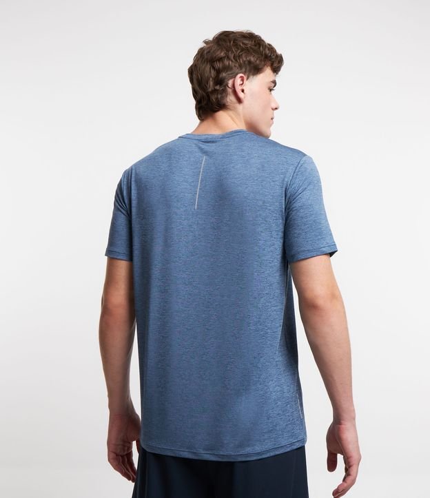 Camiseta Esportiva Básica em Dry Fit com Detalhes Refletivos Azul Médio 3