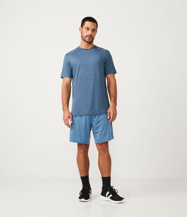 Camiseta Esportiva Básica em Dry Fit com Detalhes Refletivos Azul Escuro 2