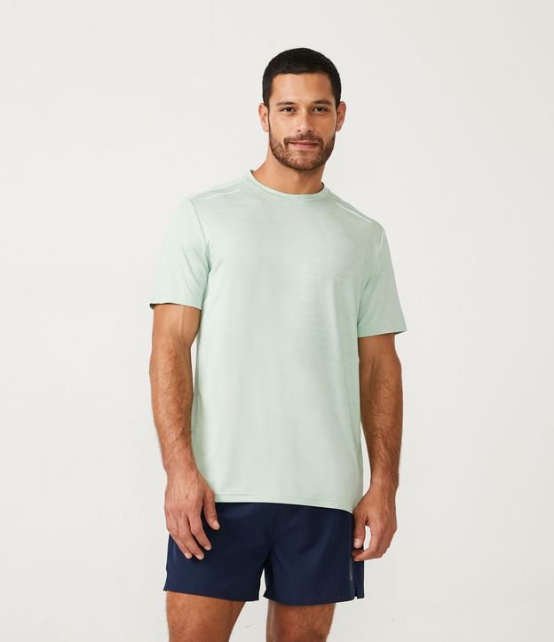 Camiseta Esportiva Básica em Dry Fit com Detalhes Refletivos Azul Agua 1