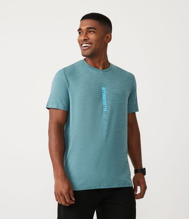 Camiseta Esportiva com Lettering Refletivo e Etiqueta na Barra Azul Mineral 1