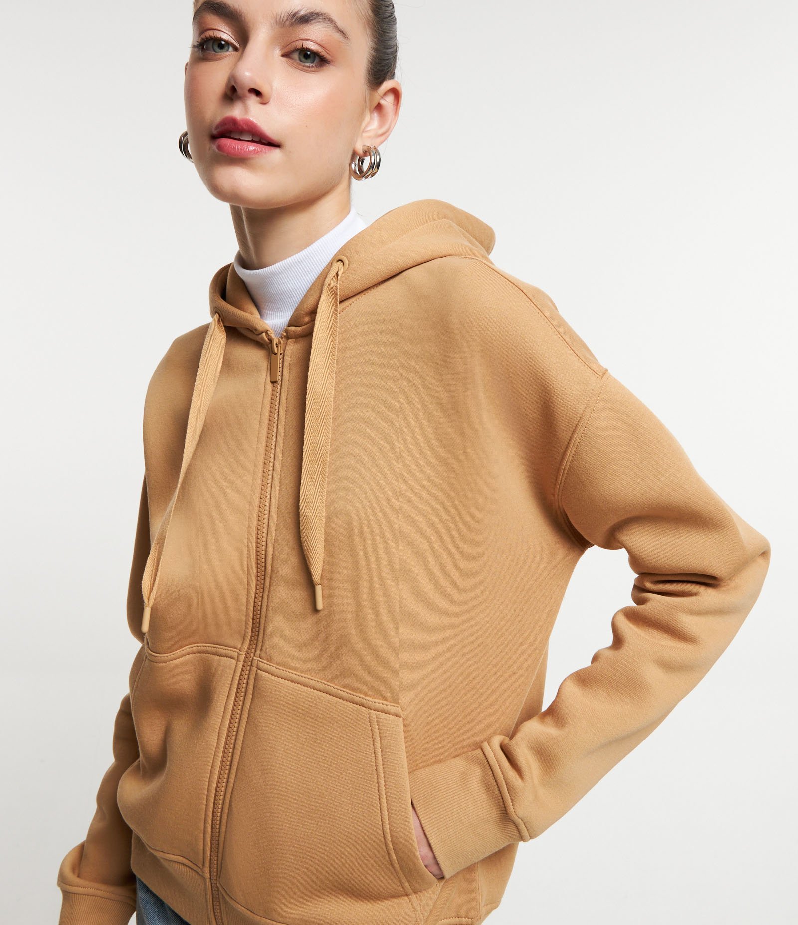 Casaco em Moletom Peluciado com Capuz e Bolso Canguru 5