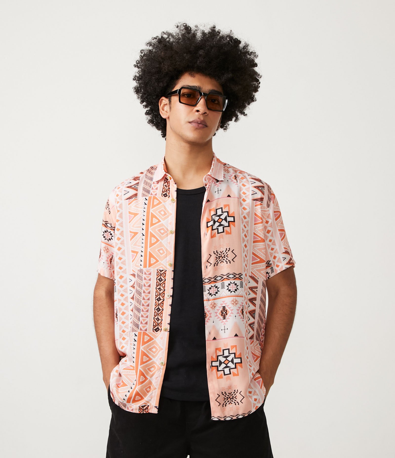 Camisa Manga Curta em Viscose com Estampa Boho Rosa 1