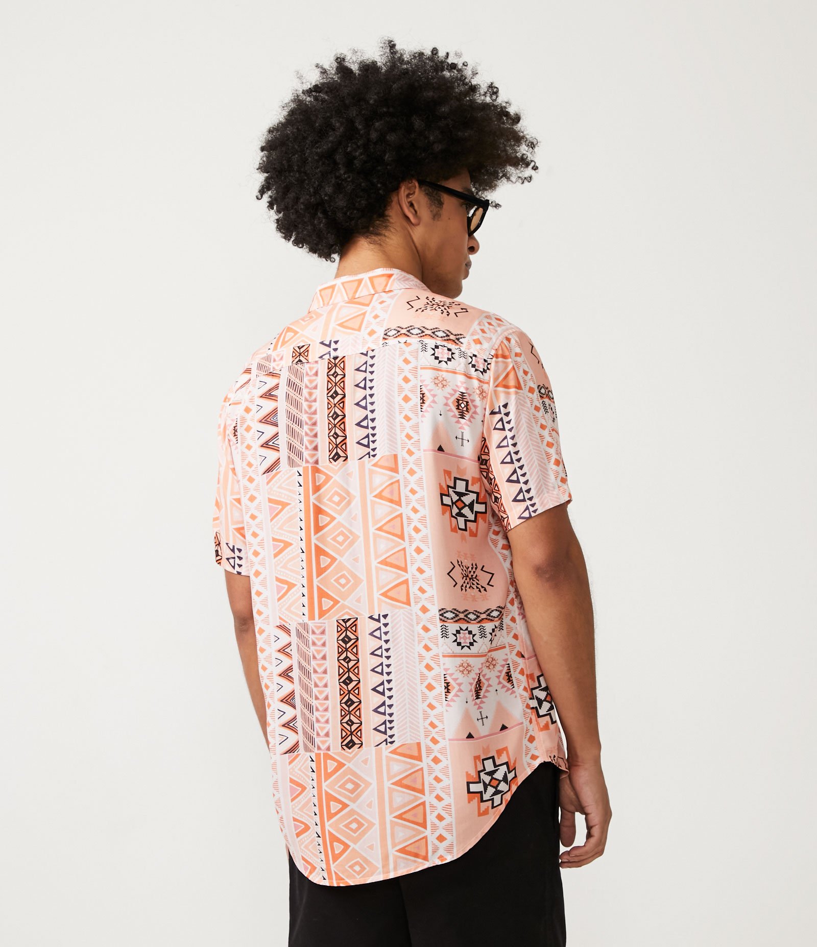 Camisa Manga Curta em Viscose com Estampa Boho Rosa 3