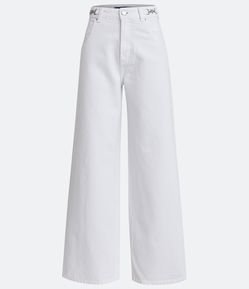 Calça Wide Leg em Sarja com Detalhe de Estrela no Cós