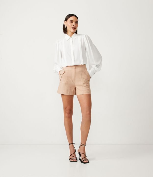 Short em Viscose com Cintura Alta e Lapela com Botão Bege 1